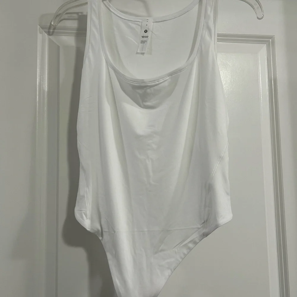 White Women's‎ Nulu Square Neck Sleeveless Bodysuit Size M